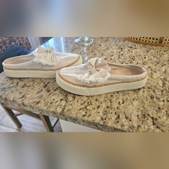 TOMS Sunrise Canvas Slip On Bow Flats Loafer Mules In Beige/ivory. Size 6 - Picture 14 of 15